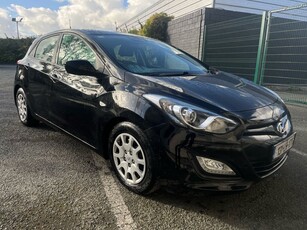 2013 - Hyundai i30 Manual