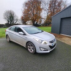 2013 - Hyundai i40 Manual