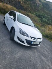 2013 - Opel Astra Manual