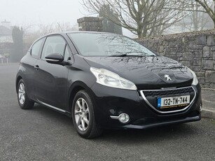 2013 - Peugeot 208 Manual