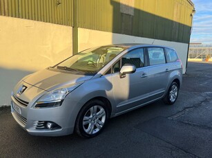 2013 - Peugeot 5008 Manual