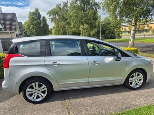 2013 - Peugeot 5008 Manual