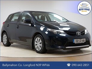 2013 - Toyota Auris Manual