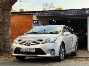 2013 - Toyota Avensis Manual