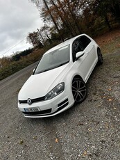 2013 - Volkswagen Golf Manual