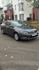 2013 - Volkswagen Passat Manual