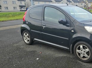 2014 - Peugeot 107 Manual