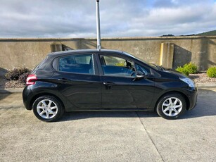 2014 - Peugeot 208 Manual