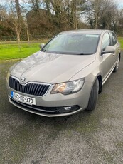 2014 - Skoda Superb Manual