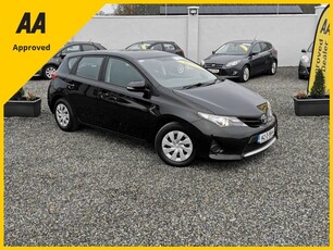 2014 - Toyota Auris Manual