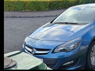 2014 - Vauxhall Astra Manual