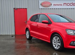 2014 - Volkswagen Polo Automatic