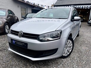 2014 - Volkswagen Polo Automatic