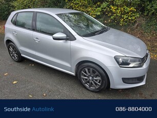 2014 - Volkswagen Polo Automatic