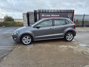 2014 - Volkswagen Polo Automatic