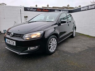 2014 - Volkswagen Polo Manual