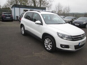 2014 - Volkswagen Tiguan Manual