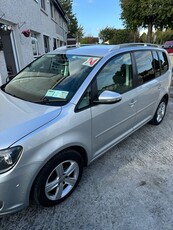 2014 - Volkswagen Touran Manual