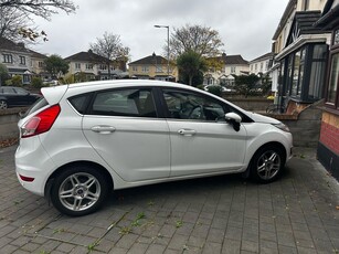 2015 - Ford Fiesta Manual