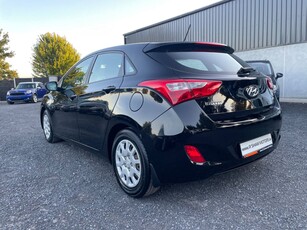 2015 - Hyundai i30 Manual