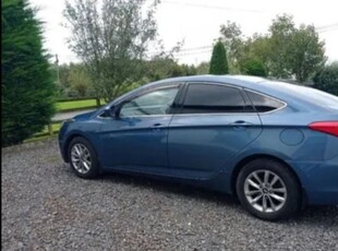 2015 - Hyundai i40 Manual