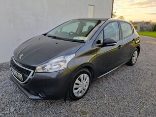 2015 - Peugeot 208 Manual