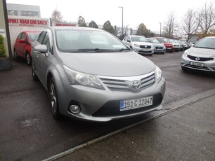 2015 - Toyota Avensis Manual