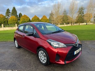 2015 - Toyota Yaris Manual