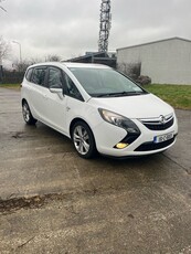 2015 - Vauxhall Zafira ---