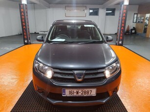 2016 - Dacia Sandero Manual