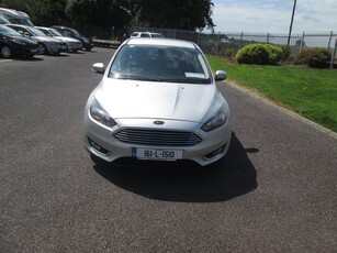 2016 - Ford Focus Manual