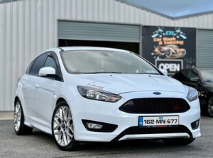 2016 - Ford Focus Manual