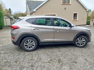 2016 - Hyundai Tucson Manual