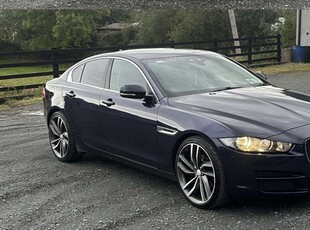 2016 - Jaguar XE Manual