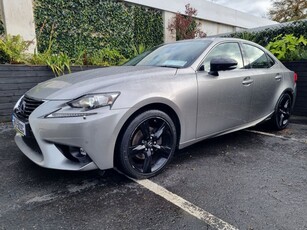 2016 - Lexus IS Automatic