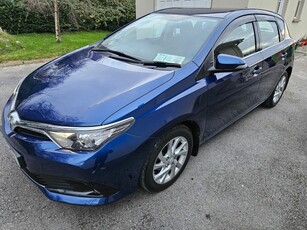 2016 - Toyota Auris Manual