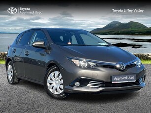 2016 - Toyota Auris Manual