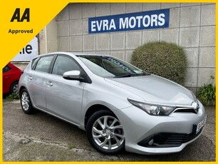 2016 - Toyota Auris Manual