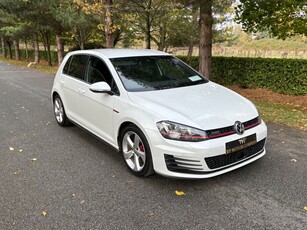 2016 - Volkswagen Golf Automatic