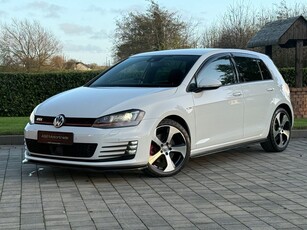 2016 - Volkswagen Golf Automatic