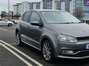 2016 - Volkswagen Polo Manual