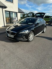 2016 - Volvo V40 Manual