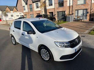 2017 - Dacia Sandero Manual