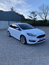 2017 - Ford Focus Manual