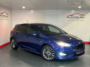 2017 - Ford Focus Manual