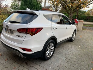 2017 - Hyundai Santa Fe Automatic