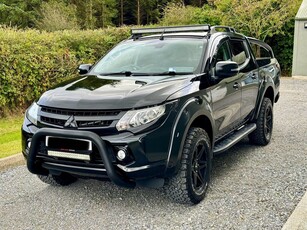 2017 - Mitsubishi L200 Automatic