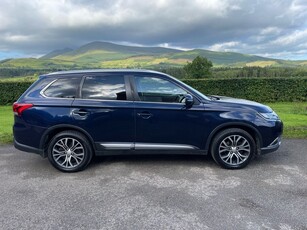 2017 - Mitsubishi Outlander Manual