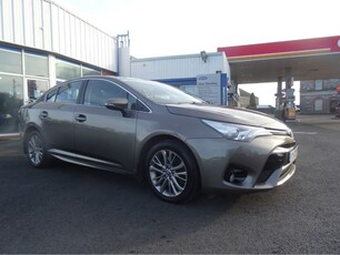 2017 - Toyota Avensis Manual