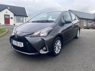 2017 - Toyota Yaris Manual